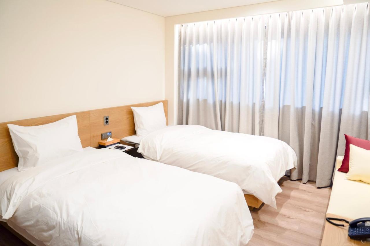 Eden Foret Hotel Chungju Dış mekan fotoğraf