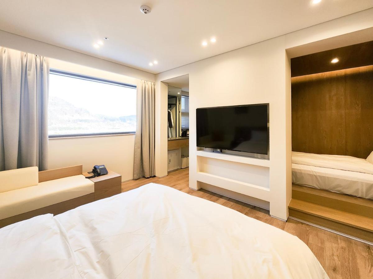 Eden Foret Hotel Chungju Dış mekan fotoğraf